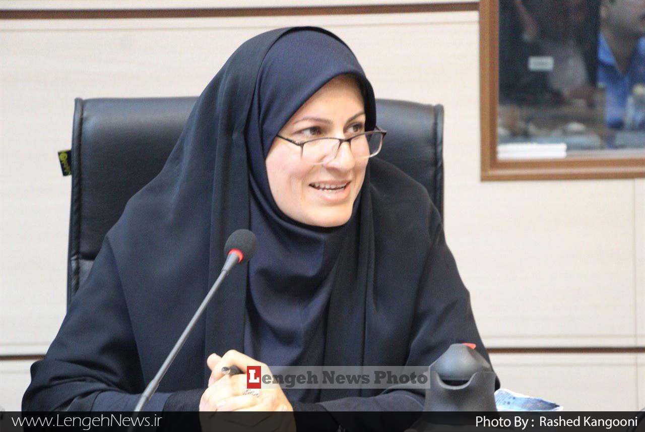 به دلیل تردد زیاد مسافران از بندرمقام این بندر سریعا باید به اسکله شناور مجهز شود/ یکی بودن اسکله تجاری و مسافری بندرچارک مشکل زا بوده است