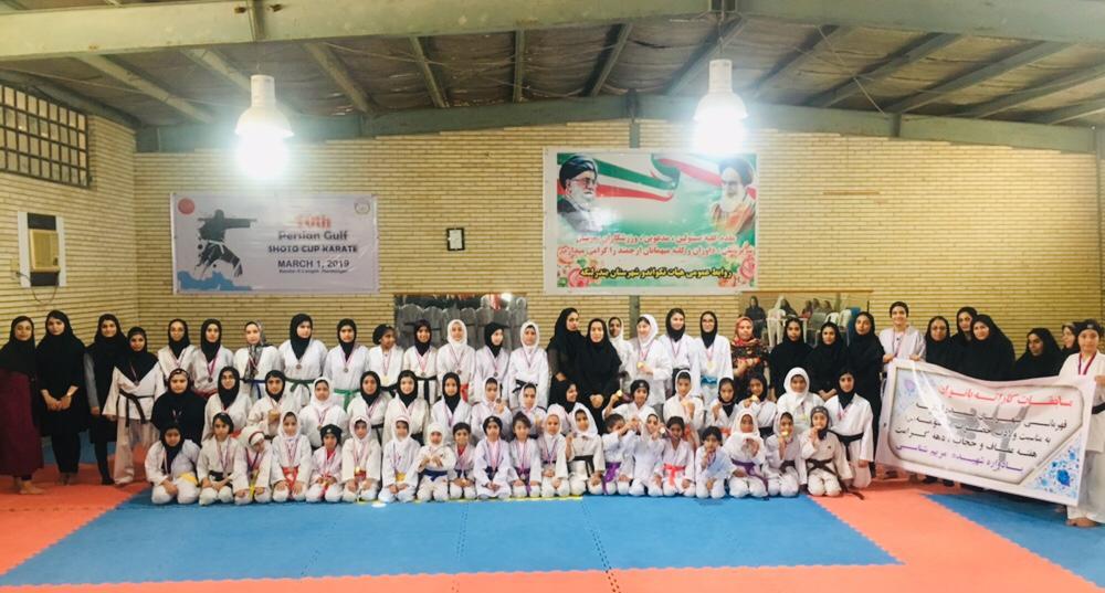 تیم فجر بندرلنگه قهرمان مسابقات کاراته شهرستان به مناسبت روز دختر شد.
