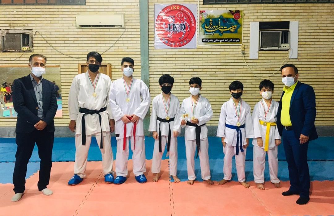 برگزاری مسابقات لیگ کاراته شهرستان در بخش پسران به مناسبت هفته تربیت بدنی و ورزش