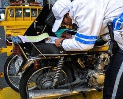 اجرای طرح توقیف موتورسیکلت سواران متخلف و حادثه ساز در بندرلنگه