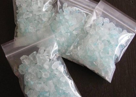 کشف ماده مخدر شیشه از سواری پراید در پوشش مسافر در بندرلنگه