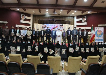 گزارش تصویری / از مراسم بزرگداشت روز معلم و تجلیل از معلمان برتر شهرستان بندرلنگه