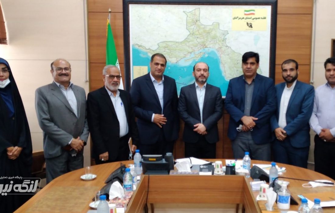 ورود وسائل نقلیه سنگین به معابر شهری بندرلنگه یکی از معضلاتی مهم بندرلنگه است