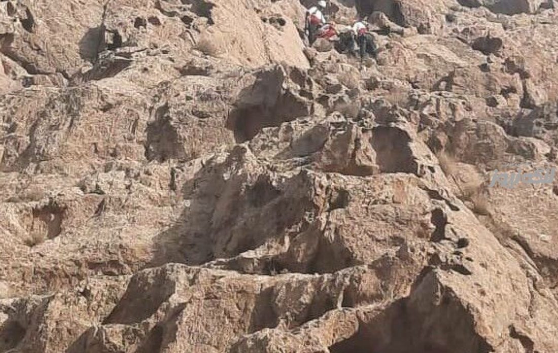 جان باختن جوان کوهنورد اهل روستای هرا بخش مهران به دلیل سقوط از کوه