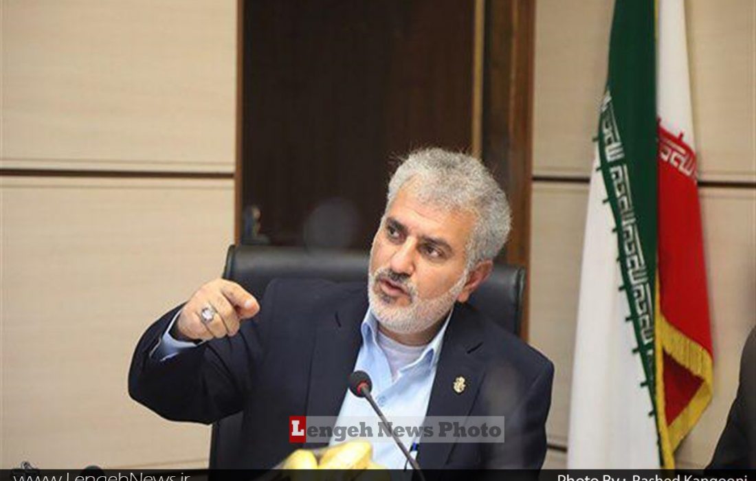 کاپتان قاسم عسکری نسب مدیر بنادر غرب هرمزگان از افتتاح سه پروژه عمرانی همزمان با آغاز هفته دولت خبر داد