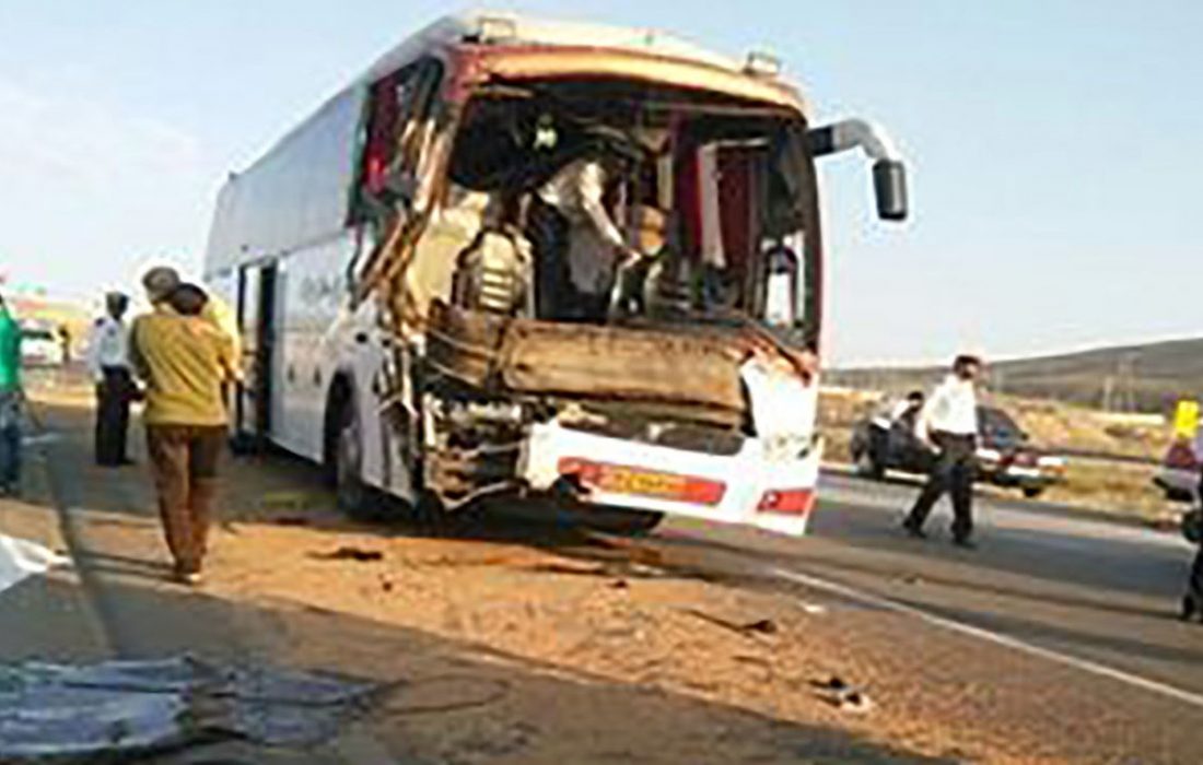 واژگونی اتوبوس در حوالی بندرلنگه یک کشته و ۷ مصدوم برجای گذاشت