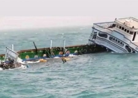 غرق شدن شش لنج باری به علت طوفان شدید شب گذشته/ نجات معجزه آسای ملوان لنگه‌ای پس از ده ساعت شناور در آب‌های کشور امارات