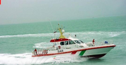 نجات جان ۳ دریانورد یک قایق صیادی در منطقه دریایی جزیره فارور