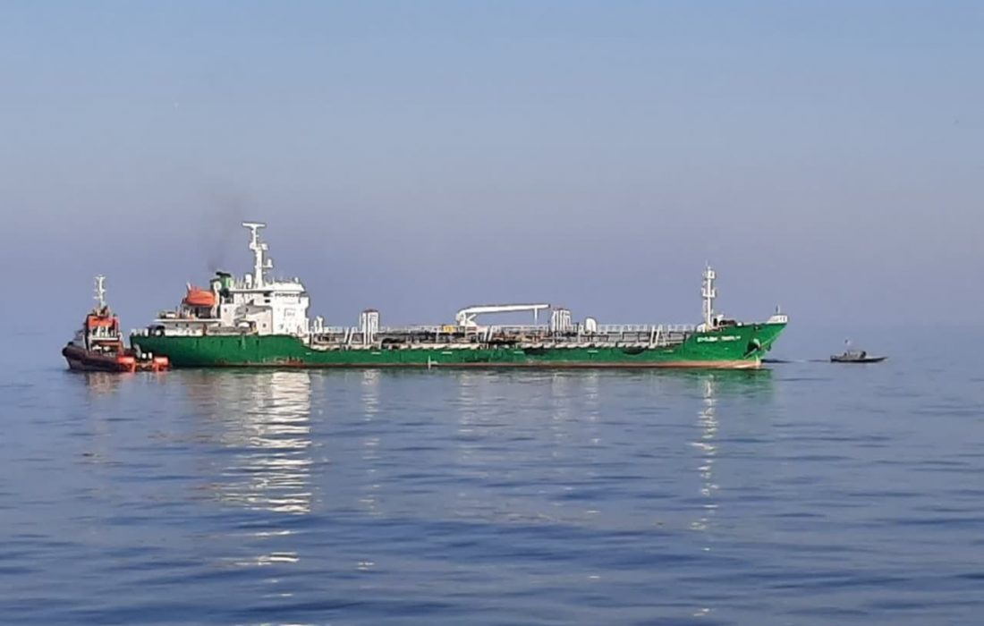 سپاه پاسداران چهارمیلیون و ۵۰۰ هزار لیتر سوخت قاچاق در آبهای خلیج‌فارس توقیف کرد