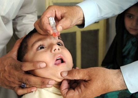 آغاز طرح واکسیناسیون تکمیلی خانه به خانه فلج اطفال در بندرلنگه