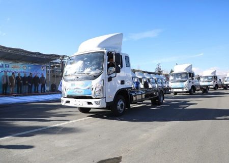 تخصیص یک دستگاه کامیونت ۶ تن آرنا پلاس به ناوگان ماشین آلات شهرداری بندرلنگه
