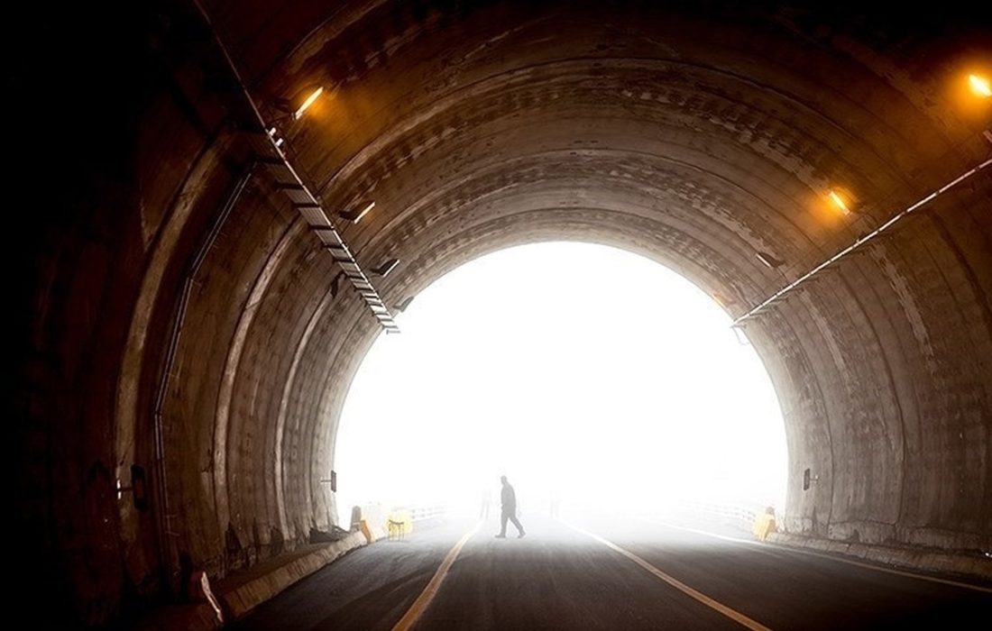 تونل تنگه زاغ مسیر بندرعباس_ حاجی آباد تا ۳۱ شهریورماه از ۱۰ شب تا ۶ صبح مسدود میشود