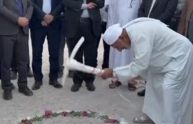 کلنگ‌زنی سالن ورزشی دبیرستان انصاری چاه‌مسلم