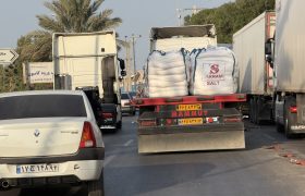 ورود از لاین دوم کامیون‌های حمل سنگ، سرامیک و مواد معدنی، عامل گره ترافیکی بندرلنگه