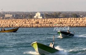 دمای ۴۰ درجه‌ای و دریای کمی مواج در بندرلنگه