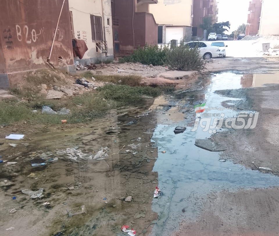 گلایه ساکنان مجتمع ۵۰۰ واحدی بندرلنگه از وضعیت فاضلاب