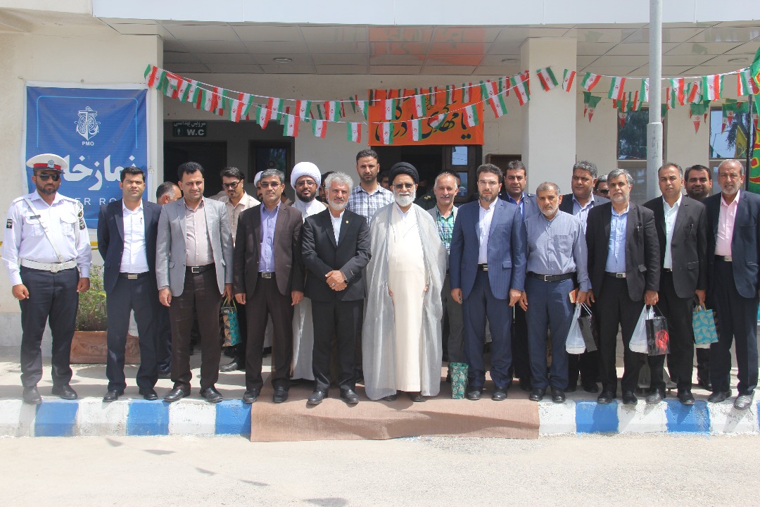 در آستانه میلاد باسعادت منجی عالم بشریت حضرت مهدی موعود (عج)، آیین جشنی به منظور گرامیداشت عید نیمه شعبان در نمازخانه بنادر و دریانوردی بندرلنگه برگزار شد.