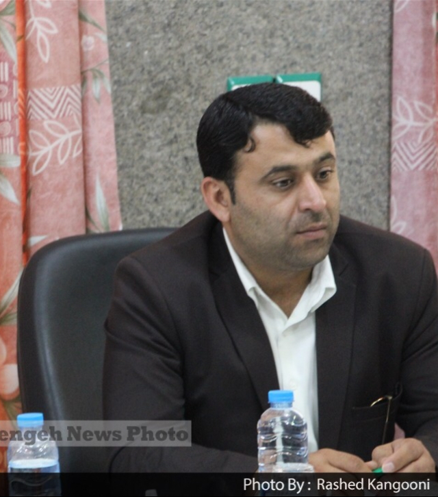 قرارگاه محرومیت زدایی سپاه همگام با دستگاههای اجرایی جهت احداث راه روستایی گرسور بخش مهران وارد عمل شدند.