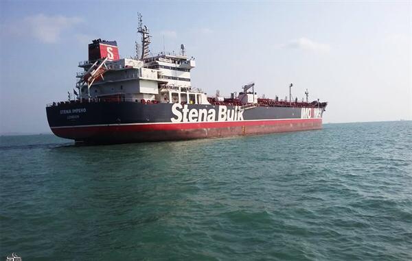 اداره کل بنادر و دریانوردی هرمزگان با صدور اطلاعیه ای رسمی از رفع توقیف نفتکش انگلیسی “استنا ایمپرو” خبر داد و در عین حال اعلام کرد: پرونده قضایی این شناور همچنان باز می باشد و در حال طی کردن بررسی های حقوقی است.