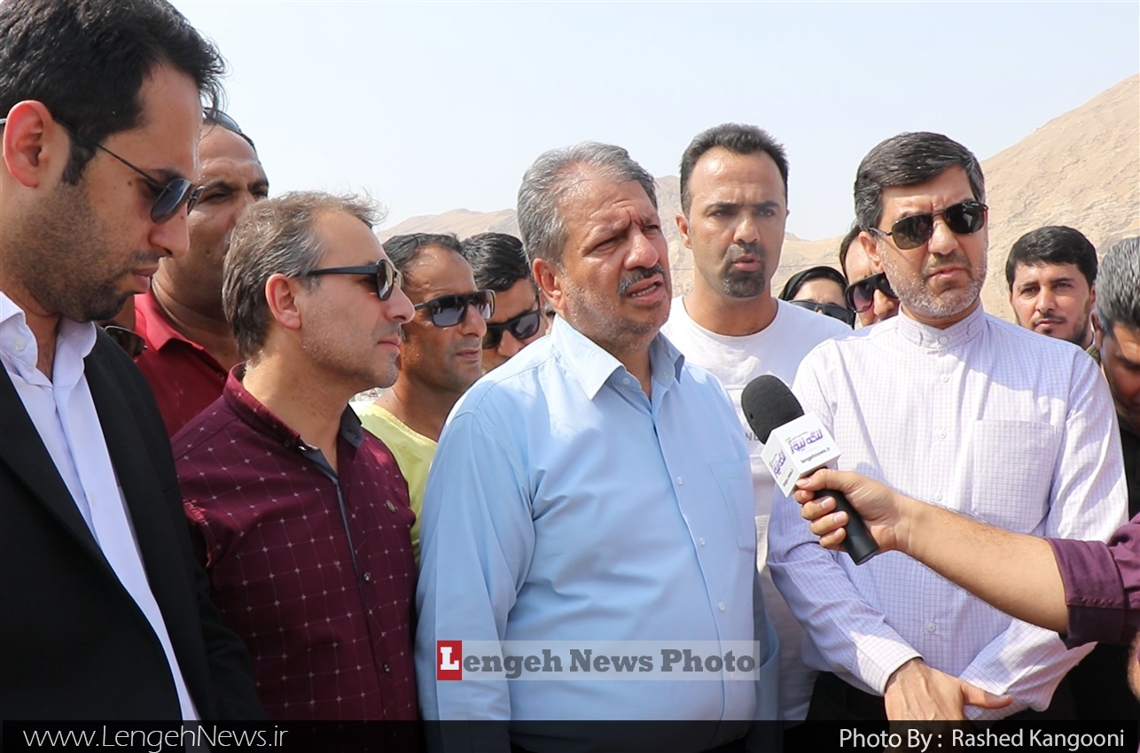 حضور معاون شرکت توسعه و ساخت راههای کشور در غرب هرمزگان/ از قول مساعد تکمیل سه کیلومتر کمربندی بندرلنگه تا آسفالت جاده خور و روستای بوچیر