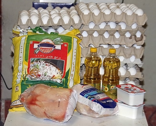 تهیه بسته های معیشتی برای زنان سرپرست خانوار و نیازمندان