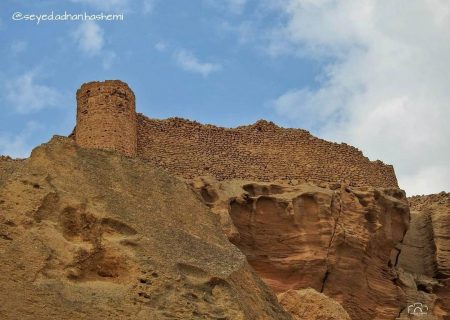 قلعه لشتان بندرلنگه و ماجراهای روزهای گذشته / اشتباهی که قبل از تبدیل شدن به یک چالش می توانست با یک عذرخواهی تمام شود