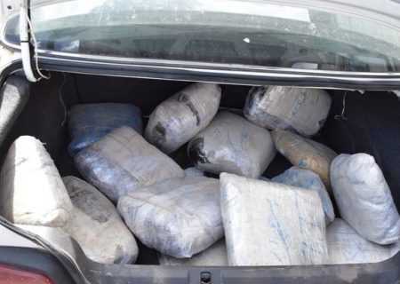 پژو حامل ۲۷۶ کیلوتریاک در بندرلنگه