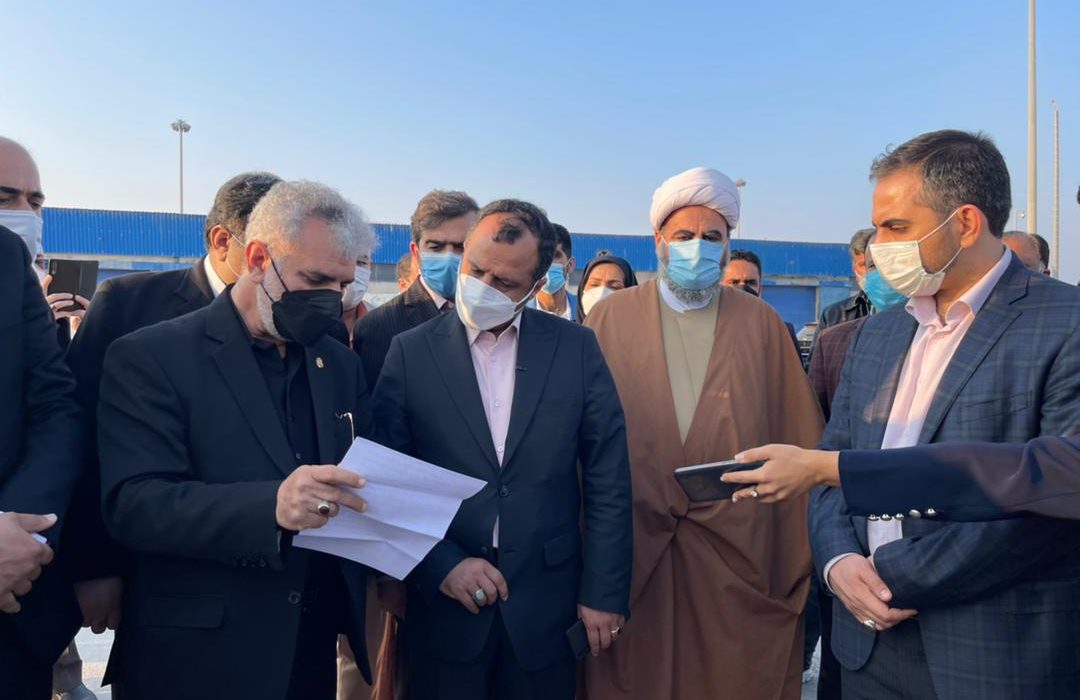 بازدید دکتر خاندوزی وزیر امور اقتصادی ‌دارایی از بخش های مختلف اداره بنادر و دریانوردی بندرلنگه
