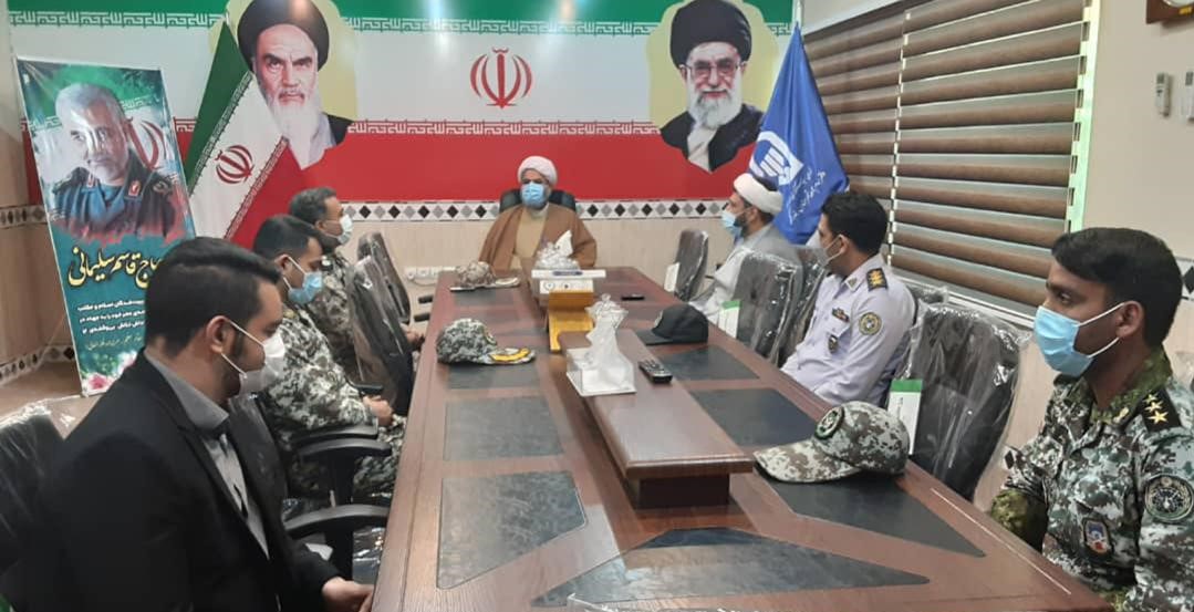 دیدار امام جمعه بندر لنگه با فرمانده پدافند هوایی شهید اسماعیلیان بندر لنگه