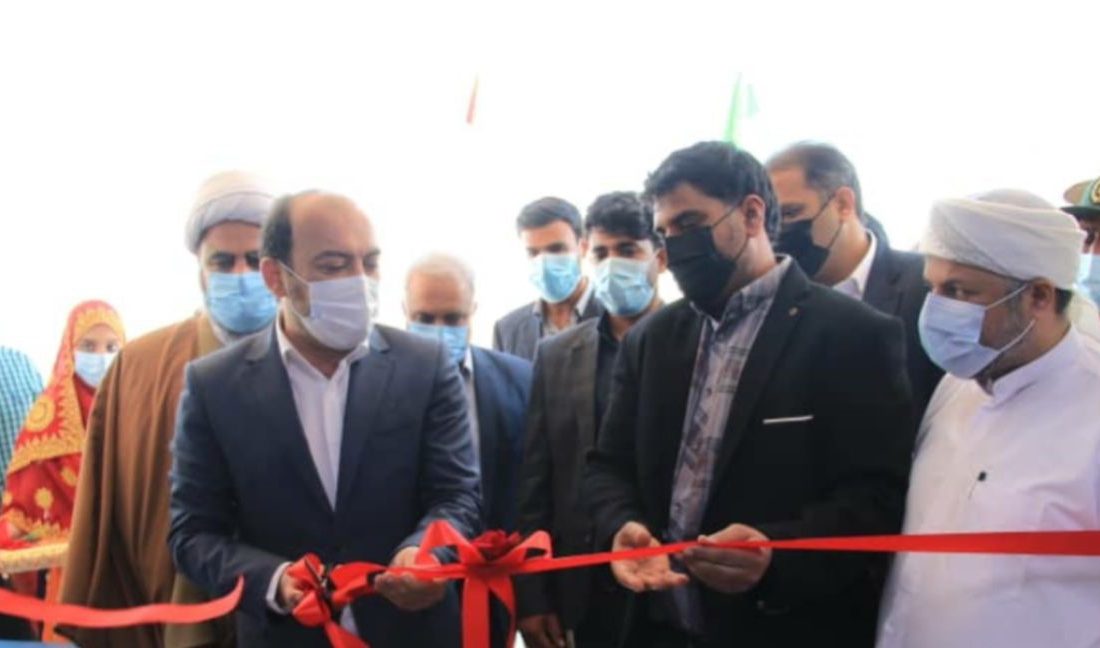 افتتاح نیروگاه خورشیدی ۵ کیلو وات در روستای کنخ/ کارخانه کنسرو ماهی مروارید زرین ساحل بندرشناس افتتاح شد