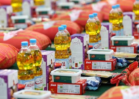 توزیع ۴۵۰۰ بسته معیشتی بین نیازمندان شهرستان بندرلنگه