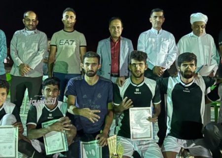 مسابقات فوتبال روستای چمپه با معرفی برترین‌ها به کار خود پایان داد