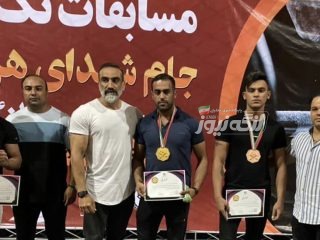 بنیامین نظامی مدال نقره مسابقات تک لیفت جام شهدای هرمزگان را کسب کرد