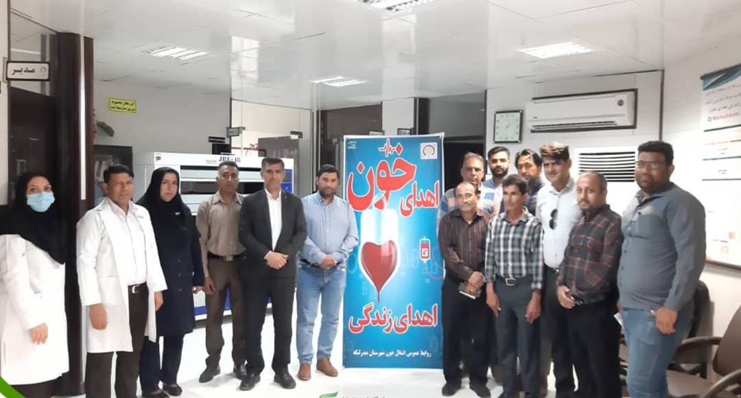 شرکت دهیاران و اعضای شوراهای اسلامی بندرلنگه در پویش چتر سرخ زندگی