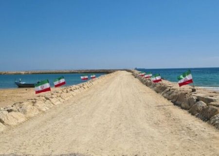 صدای مردم/موج‌شکن بندرلنگه توان مقابله با موج‌های سنگین‌را ندارد