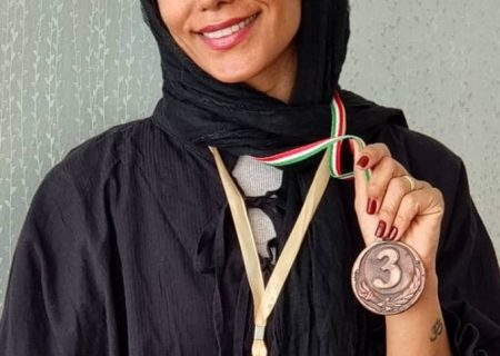 کسب مقام سومی ندا پرشان از بندرلنگه در مسابقات پیلاتس کشور