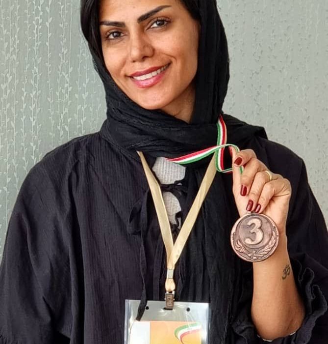 کسب مقام سومی ندا پرشان از بندرلنگه در مسابقات پیلاتس کشور
