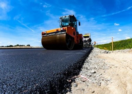 جذب ۱۸۱ تن قیر رایگان جهت اجرای آسفالت محلات هدف بازآفرینی بندرکنگ