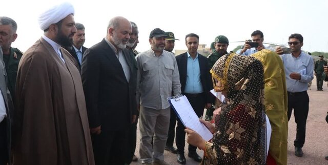 وزیر کشور وارد بوموسی شد