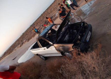 اتصالی برق، آتش به جان وانت پراید انداخت