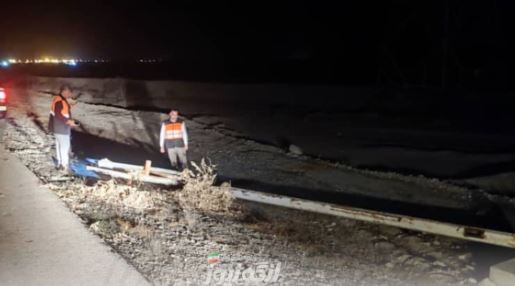 تابلو خطرناک وسط جاده در حوالی کنخ برداشته و مسیر ایمن شد