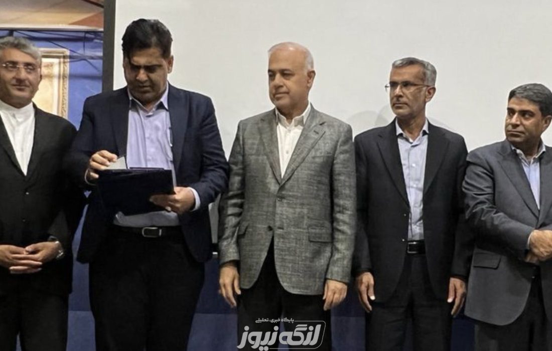 کسب سه رتبه برتر استانی توسط شهرداری بندرلنگه در ارزیابی‌های استانداری و اعطای لوح تقدیر به شهردار بندرلنگه