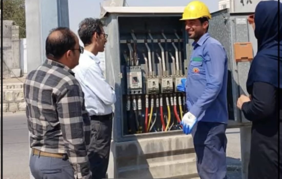 پروژه روشنایی معابر بلوار شهداء بندر چارک به بهره‌برداری رسید