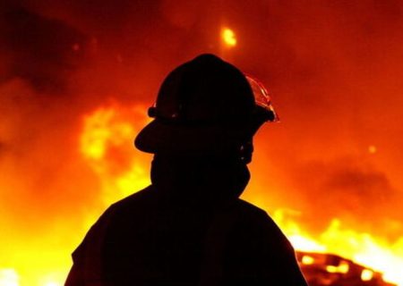 آتش‌سوزی در منزل مسکونی روستای کنخ بندرلنگه، یک نفر مصدوم شد