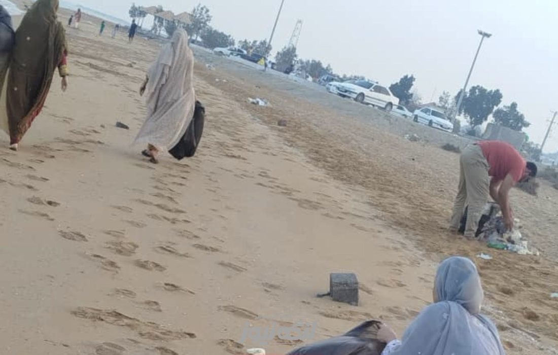 پاکسازی ساحل روستای برکه سفلین توسط بانوان