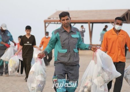 پاکسازی ساحل بندرلنگه با مشارکت قایقرانان و شرکت سازه‌سازان