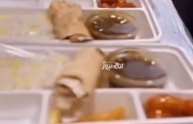ویدیو/افطاری در مسجد ملک بن عباس محله بحرینی بندرلنگه