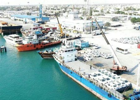 صادرات فرآورده‌های نفتی در بنادر غرب هرمزگان ۳۹ درصد افزایش یافت