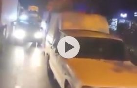 صدای/معطلی آمبولانس در ترافیک خودروهای سنگین در بندرلنگه