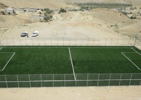 افزایش چمن های مصنوعی روستایی در بندرلنگه، نماد محرومیت‌زدایی پایدار